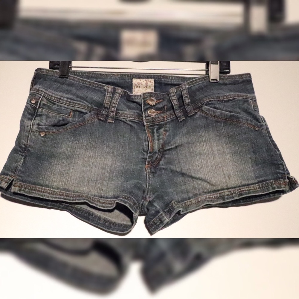 Mudd Double button Shorts